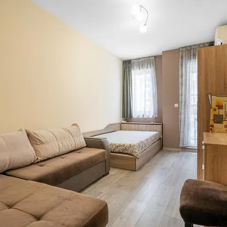 Cozy 1br W/ Terrace | Family Friendly アパート プロヴディフ
